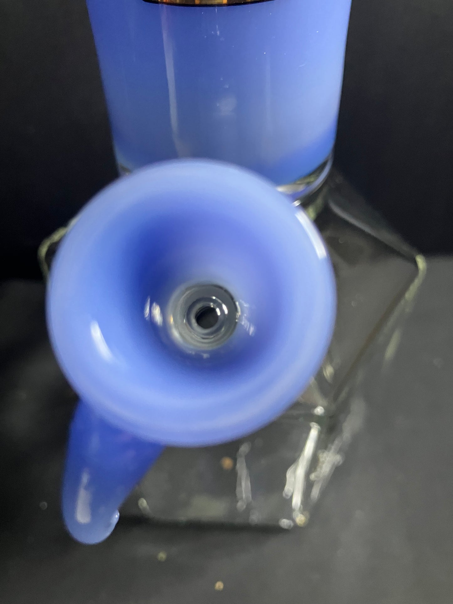 Hittin Glass Hexagon Beaker Bong