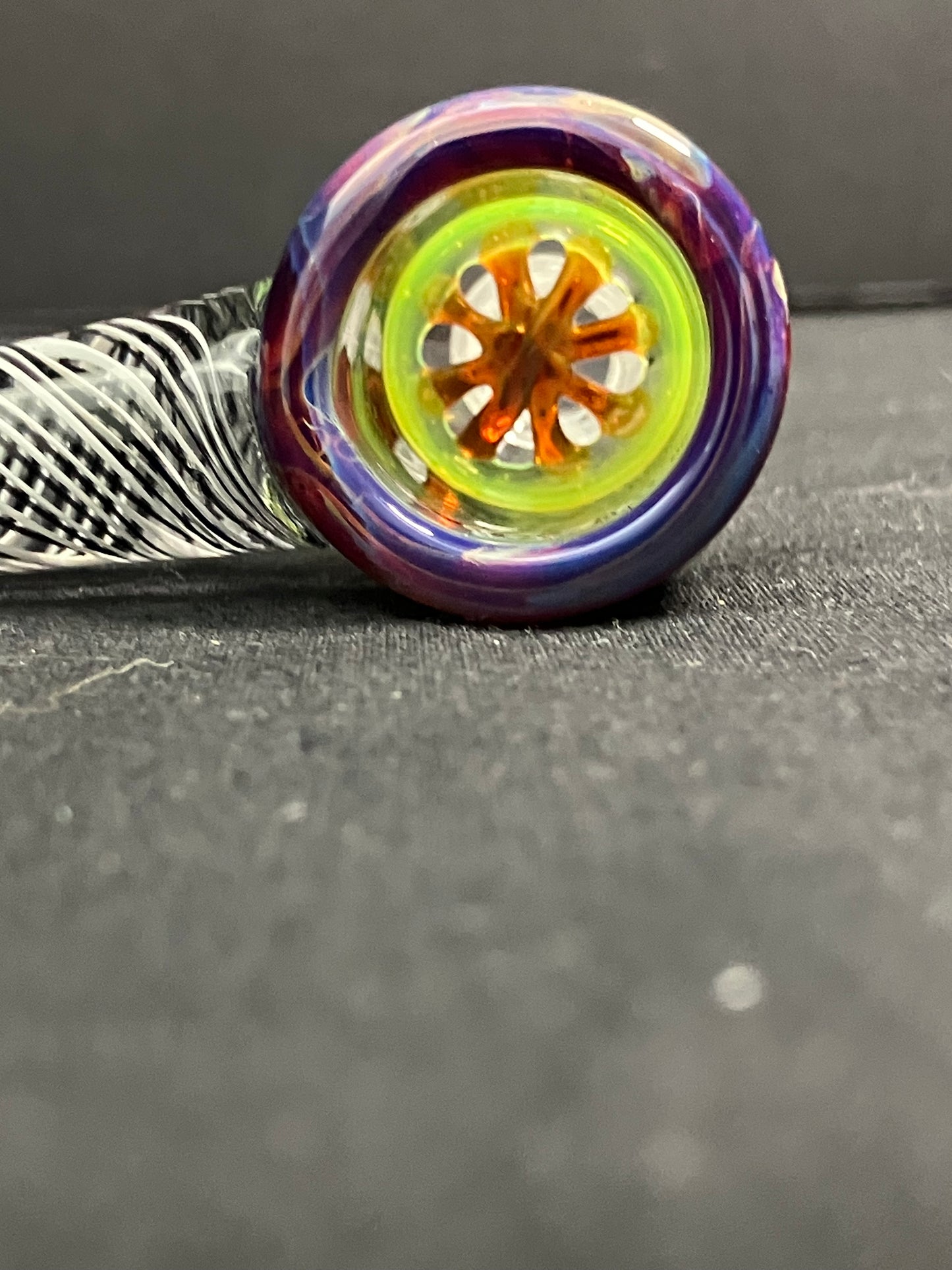 14mm Hittin Glass XL Handle Screened Bowl