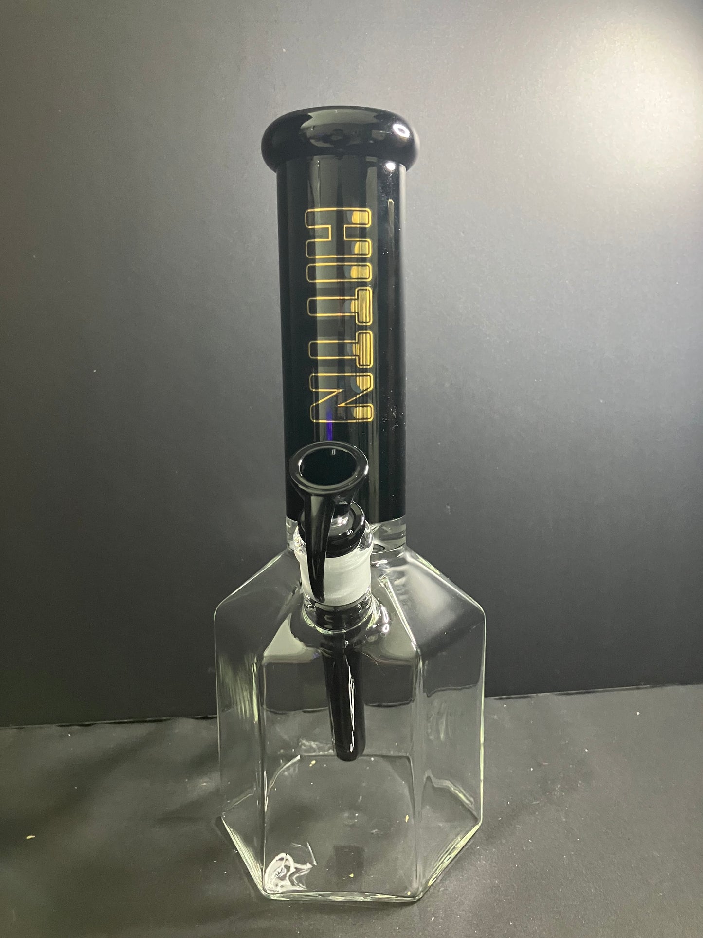 Hittin Glass Hexagon Beaker Bong