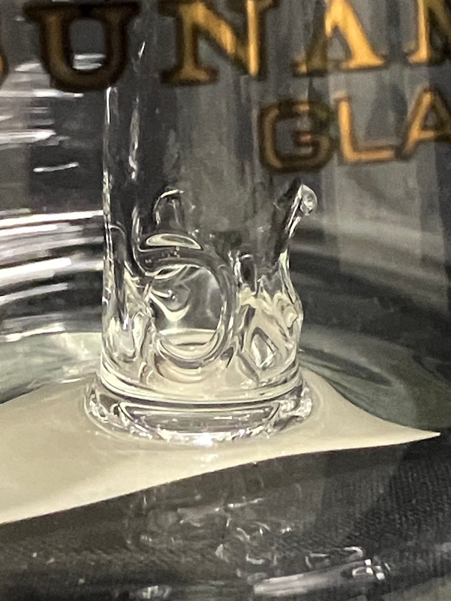 Tsunami Concentrate Rig Mini Bell 6”