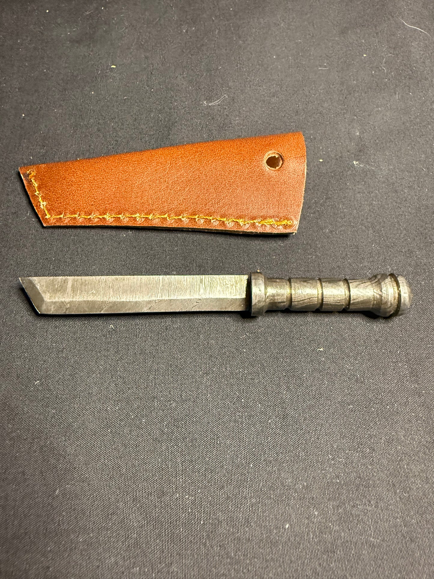 Single Edge Damascus Steel Dab Tool