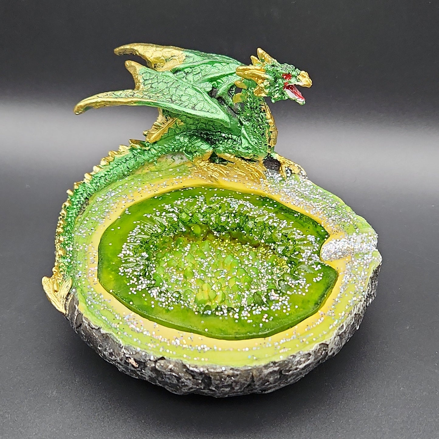 Dragon Geode Ashtray | 4.5" - Avernic Smoke Shop