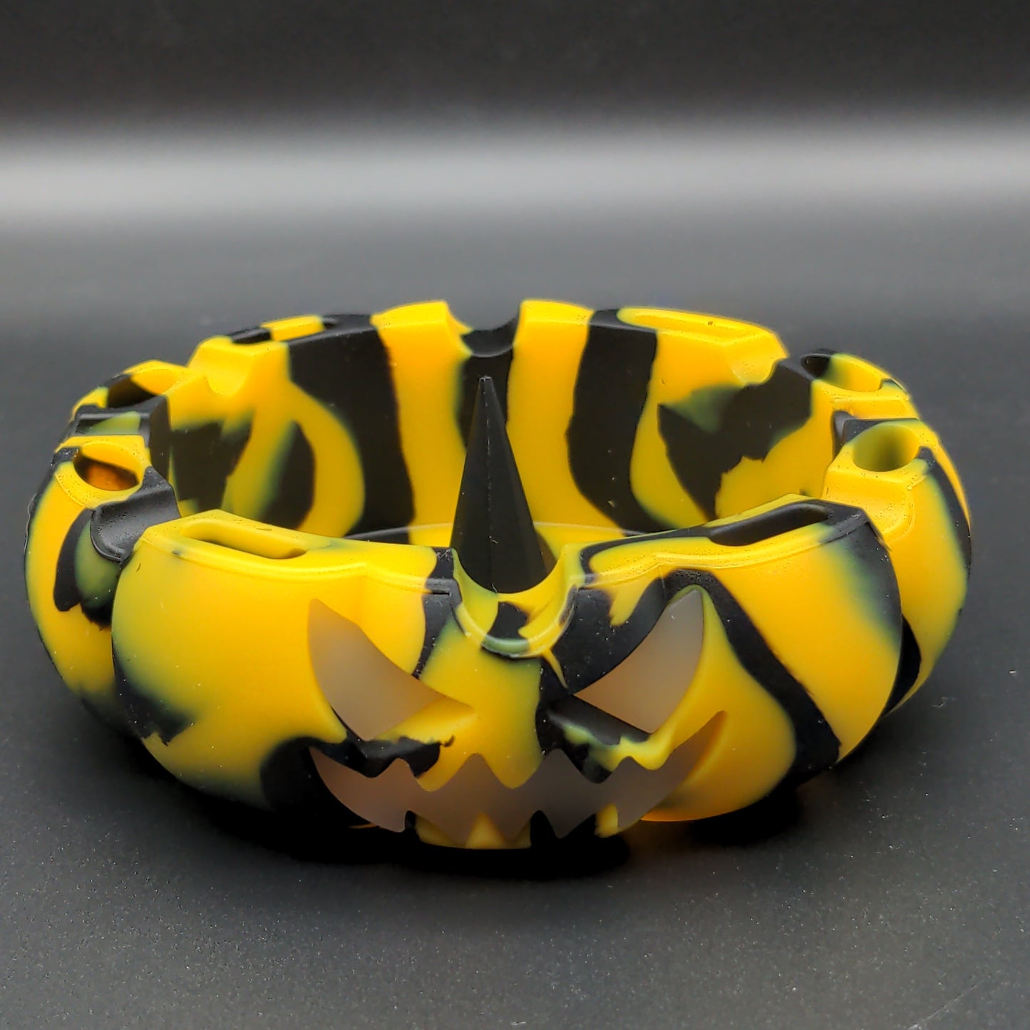 Pumpkin Silicone Ashtray w/ Poker - Avernic Smoke Shop