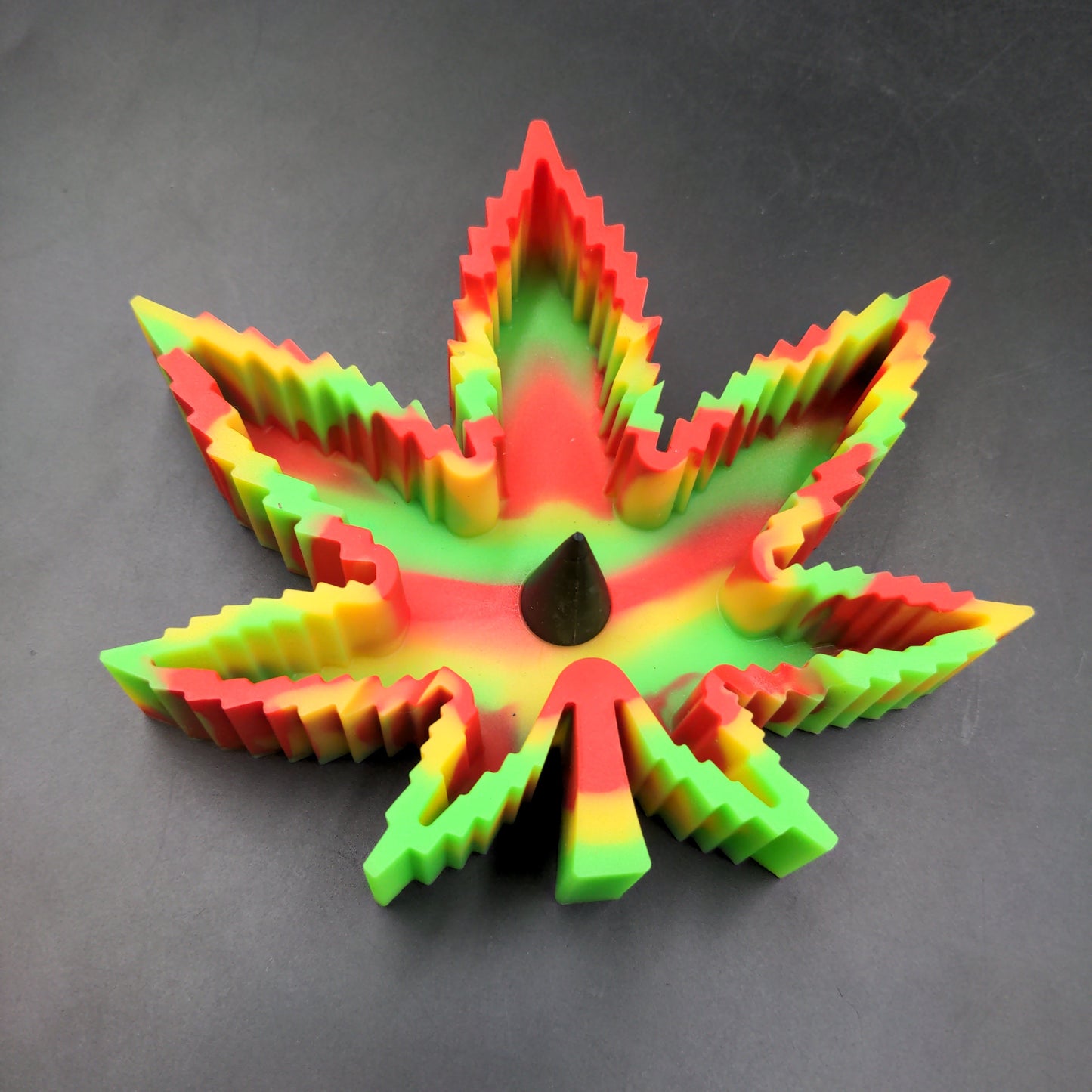 Silicone Ashtray - Weed Leaf w/ Poker - Avernic Smoke Shop