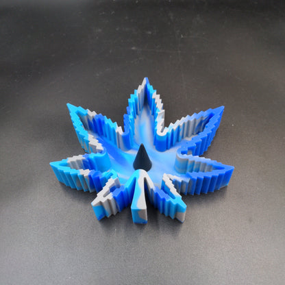 Silicone Ashtray - Weed Leaf w/ Poker - Avernic Smoke Shop